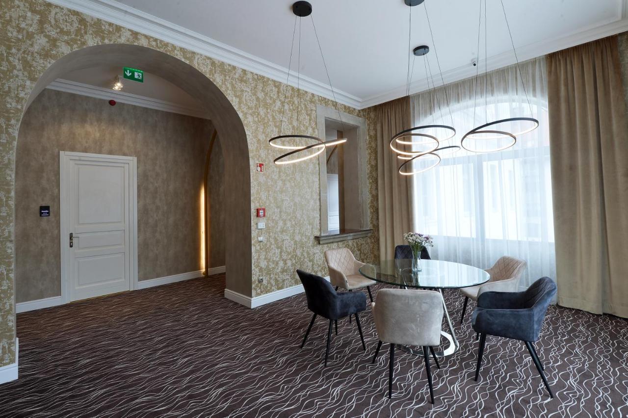 1552 Boutique Hotel Эгер Экстерьер фото