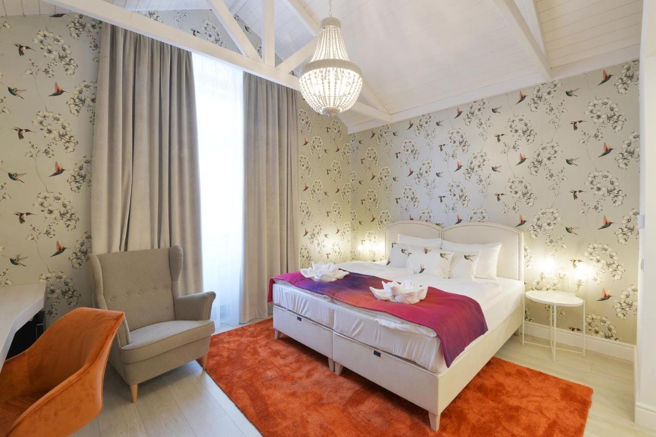 1552 Boutique Hotel Эгер Экстерьер фото